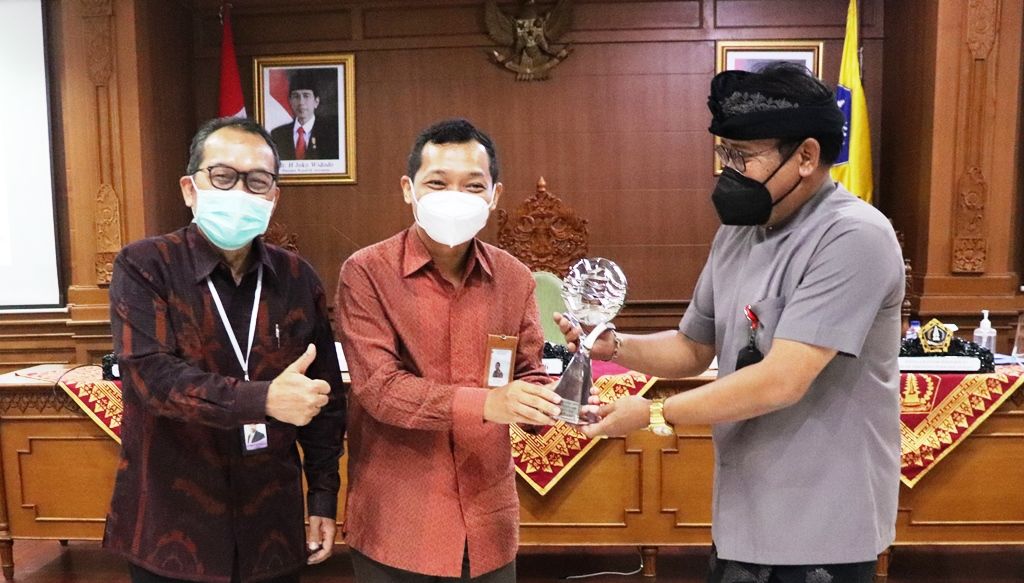 podiumnews.com-Badung Terima Penghargaan TPID Berprestasi